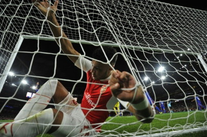 defiant wenger won t take blame for arsenal s euro woes