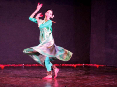 kathak dancers perform at alhamra