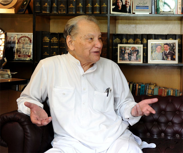 justice retd javed iqbal photo faisal farooqui