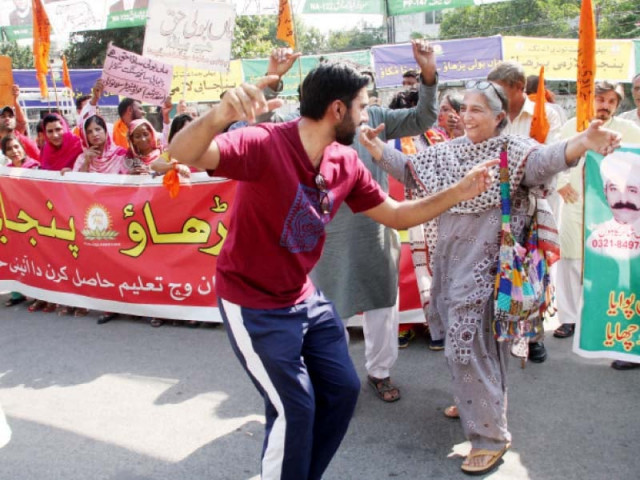 protesters demand that punjabi be used as the medium of instruction in schools at the primary level photo abid nawaz express protesters demand that punjabi be used as the medium of instruction in schools at the primary level photo abid nawaz express