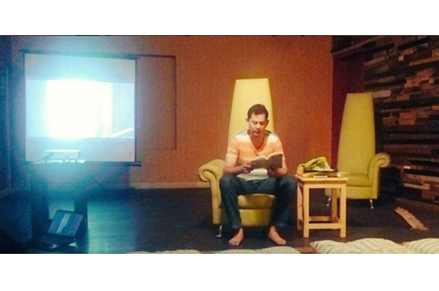 translator raza naeem taking part in one of the reading sessions photo twitter com olomopolo