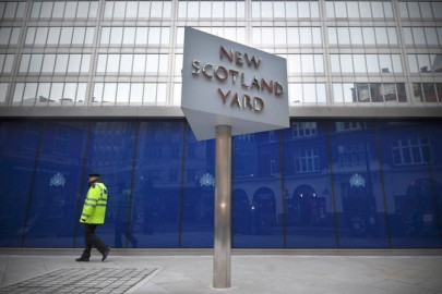 london police extends mqm chief s bail in money laundering case till feb 2016 london police extends mqm chief s bail in money laundering case till feb 2016