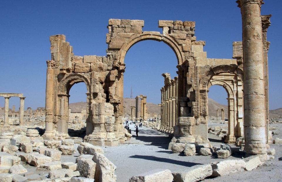 the arch of triumph in the unesco listed world heritage site of palmyra shown before its destruction by islamic state militants photo afp