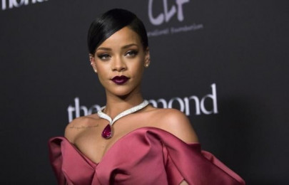 rihanna calls controversial civil rights activist pretending to be black a hero rihanna calls controversial civil rights activist pretending to be black a hero