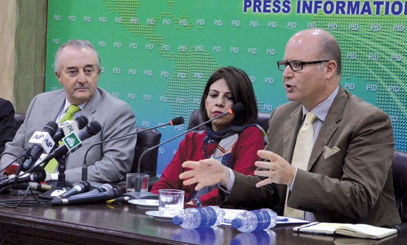 cammarota speaks at the press conference as saravia and aslam watch on photo express