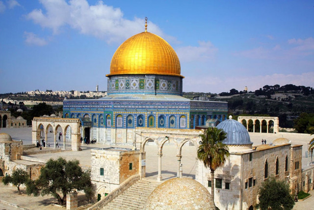 palestinians fear coalition is poised to change rules which allow jews to visit but not pray at mosque compound photo afp palestinians fear coalition is poised to change rules which allow jews to visit but not pray at mosque compound photo afp