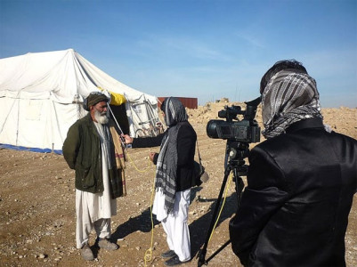 afghan journalists urge trust building afghan journalists urge trust building