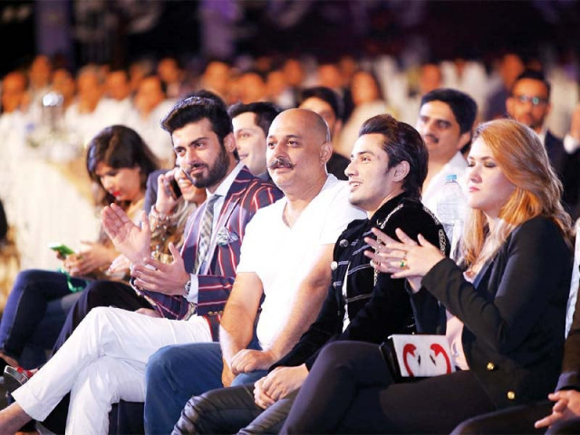 pakistan s leading cricketers sitting in the front of the psl launch ceremony photo publicity pakistan s leading cricketers sitting in the front of the psl launch ceremony photo publicity