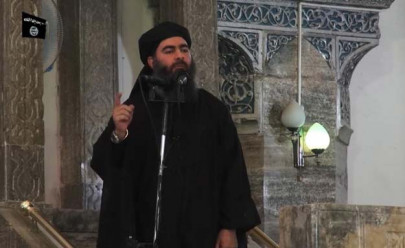 iraqis claim to have hit islamic state chief baghdadi s convoy in air raid iraqis claim to have hit islamic state chief baghdadi s convoy in air raid