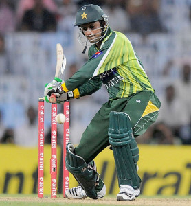 malik plays in first test in five years