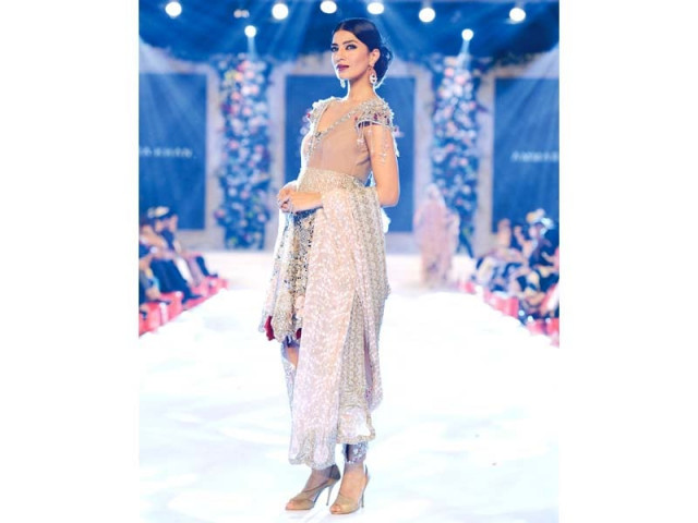 ammara experimented with crystals and feathers in her collection at plbw 2015 photo publicity ammara experimented with crystals and feathers in her collection at plbw 2015 photo publicity