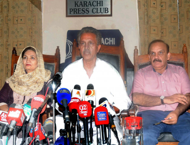 mqm leaders holding a press conference at kpc on october 14 2015 photo irfan ali express mqm leaders holding a press conference at kpc on october 14 2015 photo irfan ali express