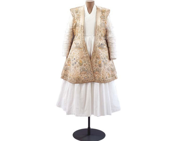a rare surviving garment from the mughal court was purchased for a paltry sum photo courtesy v amp a museum