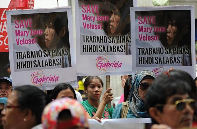 activists protest in front of the indonesian embassy in manila on april 24 2015 in support of filipina mary jane veloso who is facing imminent execution for drug trafficking in indonesia photo afp