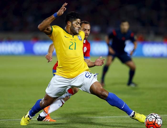 hulk during their 2018 world cup qualifying soccer match in santiago chile october 8 2015 photo reuters