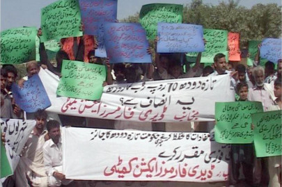 favouritism dairy farmers protest milk prices