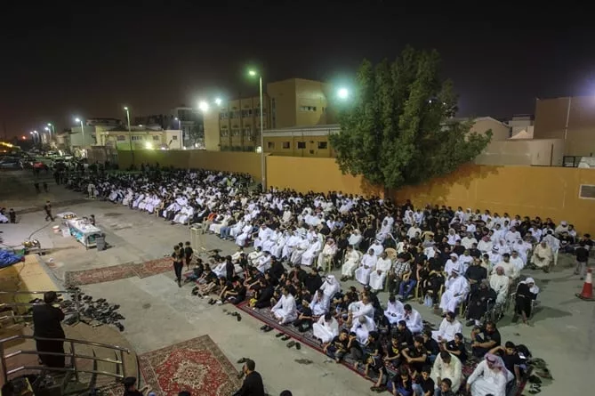 saudi shiite worshipers gather in a hussainiya a shiite hall used for commemorations in qatif on october 16 2015 photo afp saudi shiite worshipers gather in a hussainiya a shiite hall used for commemorations in qatif on october 16 2015 photo afp