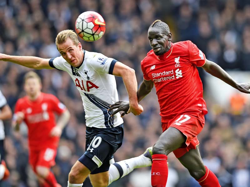 both sides gave it their all in a fast paced game at white hart lane but neither found a way through organised sides photo reuters