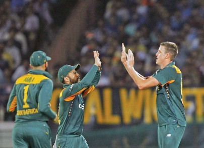 morkel leaves india in morne ing