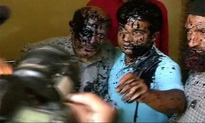 members of hindu extremist group throw ink on indian kashmir lawmaker members of hindu extremist group throw ink on indian kashmir lawmaker