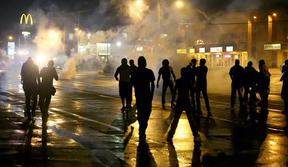 the suspect was seen firing a black semi automatic handgun before fleeing the scene photo inquisitr the suspect was seen firing a black semi automatic handgun before fleeing the scene photo inquisitr