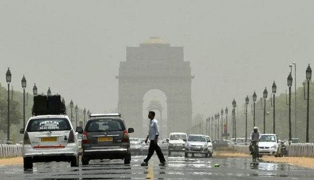 cars were seen using a designated quot car free quot stretch running from the historic red fort to india gate in central delhi ignoring volunteers on foot who were encouraging them to turn back photo afp cars were seen using a designated quot car free quot stretch running from the historic red fort to india gate in central delhi ignoring volunteers on foot who were encouraging them to turn back photo afp