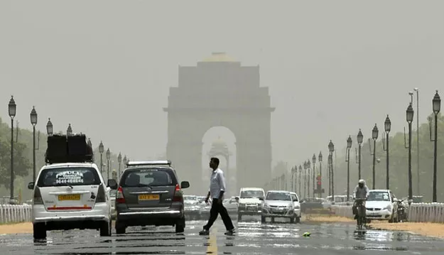 cars were seen using a designated quot car free quot stretch running from the historic red fort to india gate in central delhi ignoring volunteers on foot who were encouraging them to turn back photo afp cars were seen using a designated quot car free quot stretch running from the historic red fort to india gate in central delhi ignoring volunteers on foot who were encouraging them to turn back photo afp