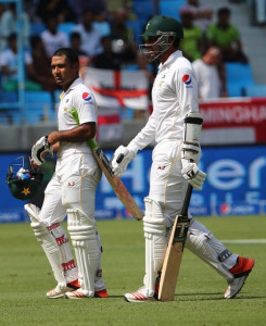 pakistan bowled out for 378 in second test