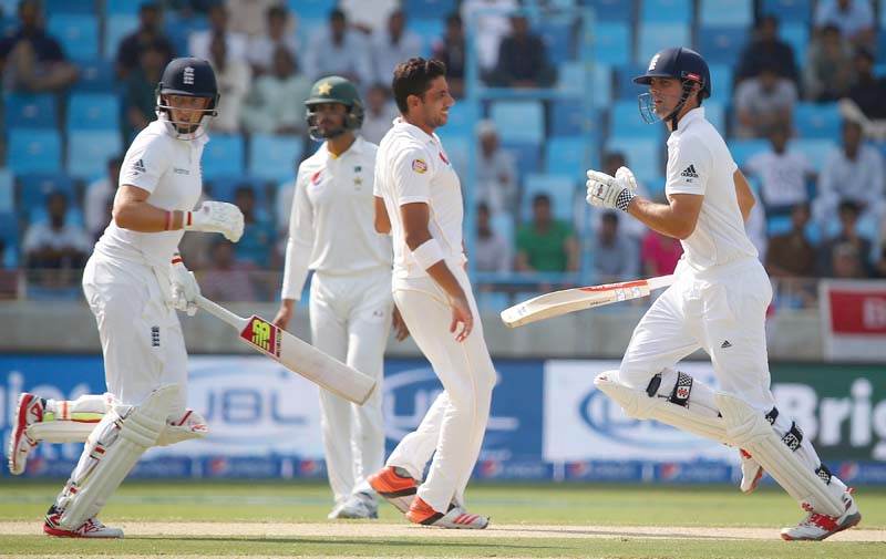 neither side was able to grab the initiative in a topsy turvy day at the dubai international stadium photo afp