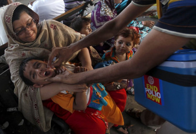 world polio day 2015 how far is pakistan from going polio free