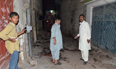 22 mourners killed in jacobabad suicide attack