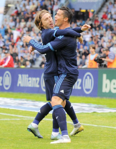 ronaldo on target as real go top of la liga