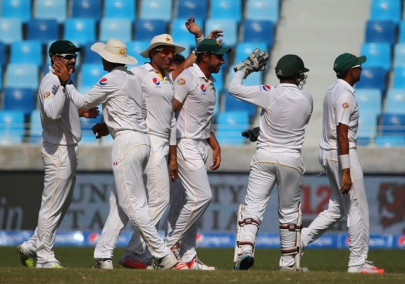 2nd test pakistan beat england in nail biting finish 2nd test pakistan beat england in nail biting finish