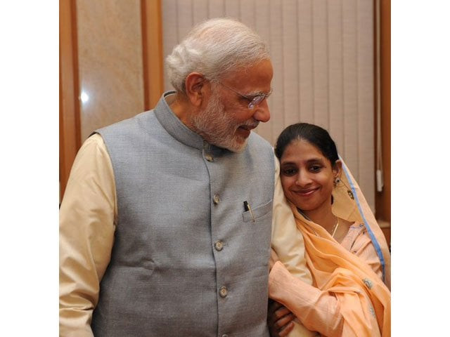indian pm narendra modi meets geeta in india on october 26 2015 photo twitter narendra modi indian pm narendra modi meets geeta in india on october 26 2015 photo twitter narendra modi