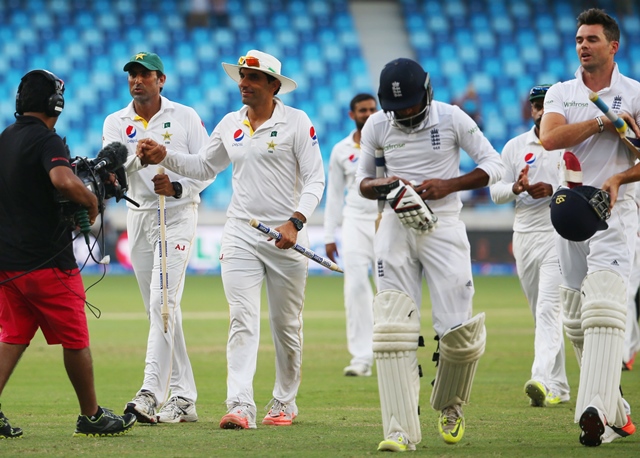 2nd test misbah praises bowlers england s resistance