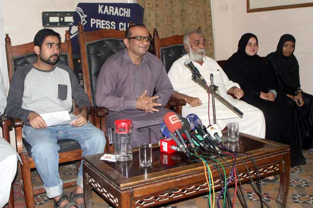 faisal edhi speaking at a press conference at karachi press club on october 27 2015 photo express irfan ali