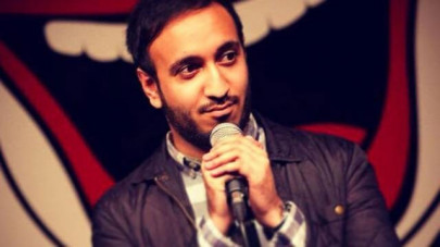 muslim comedian in uk tackles anti muslim hatred one joke at a time