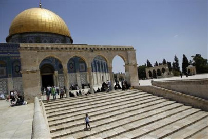 arab mp visits jerusalem s aqsa despite netanyahu ban