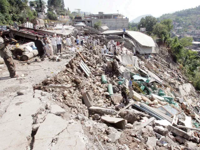 collapse of weak structures can add to death toll says architect photo reuters collapse of weak structures can add to death toll says architect photo reuters