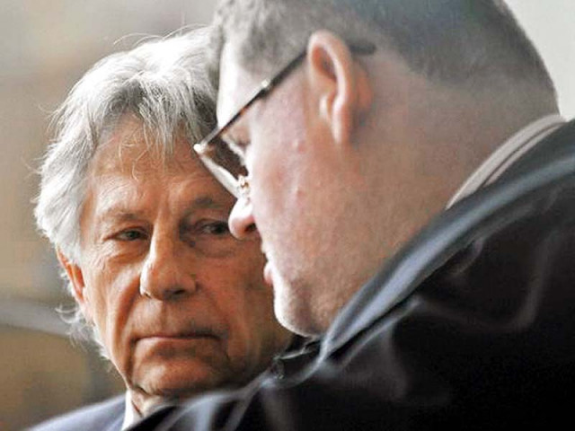 polanski left listens to his lawyer during a court sitting in krakow on september 22 photo reuters polanski left listens to his lawyer during a court sitting in krakow on september 22 photo reuters
