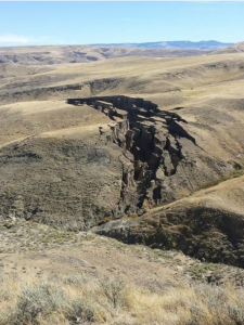 large crack in earth discovered in us large crack in earth discovered in us