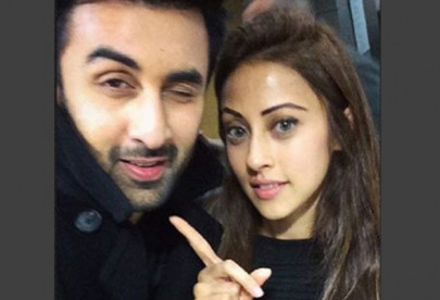 pakistani actress ainy jaffri takes selfie with bollywood heartthrob pakistani actress ainy jaffri takes selfie with bollywood heartthrob