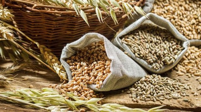 foods rich in soluble fibre include oatmeal nuts beans apples and blueberries photo ndtv foods rich in soluble fibre include oatmeal nuts beans apples and blueberries photo ndtv