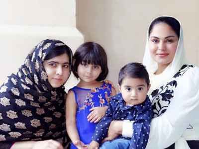 veena malik meets malala in dubai veena malik meets malala in dubai