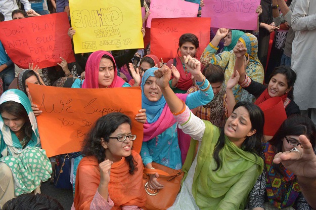 the protesters carried banners and placards with slogans against the higher education commission hec photo express