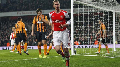 arsenal s mertesacker wary of wounded bayern arsenal s mertesacker wary of wounded bayern