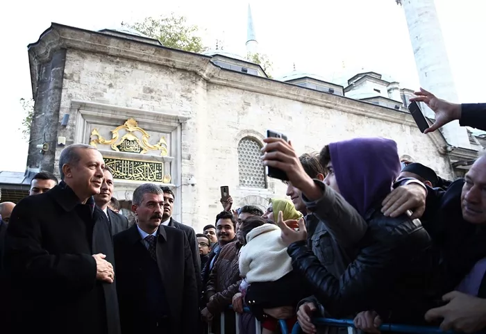 president erdogan l speaking to supporters after morning prayers at eyup sultan mosque in istanbul on 2 november 2015 after akp 039 s sweeping win in recent elections photo afp president erdogan l speaking to supporters after morning prayers at eyup sultan mosque in istanbul on 2 november 2015 after akp 039 s sweeping win in recent elections photo afp