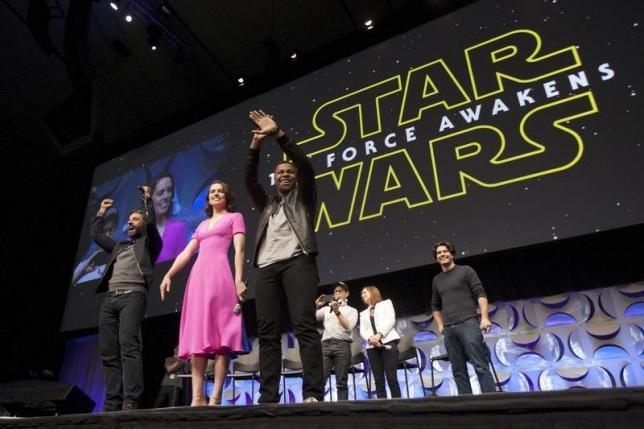 star wars the force awakens cast members abrams producer kennedy and show host breznican appear at the kick off event of the star wars celebration convention photo reuters