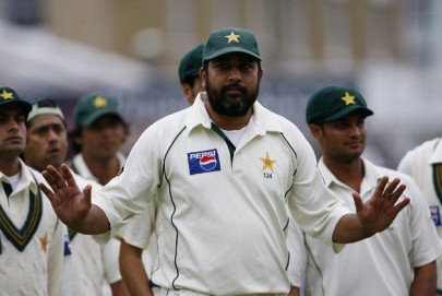 inzamam denies contract extension with afghan cricket team