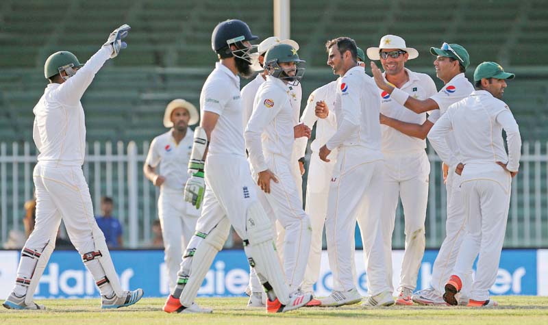 it was malik who provided pakistan s early breakthroughs trapping moeen ali 22 leg before and then bowled ian bell nought in successive overs photo reuters